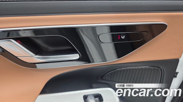 Mercedes-Benz E-Class E200 AMG Line