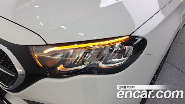 Mercedes-Benz E-Class E200 AMG Line