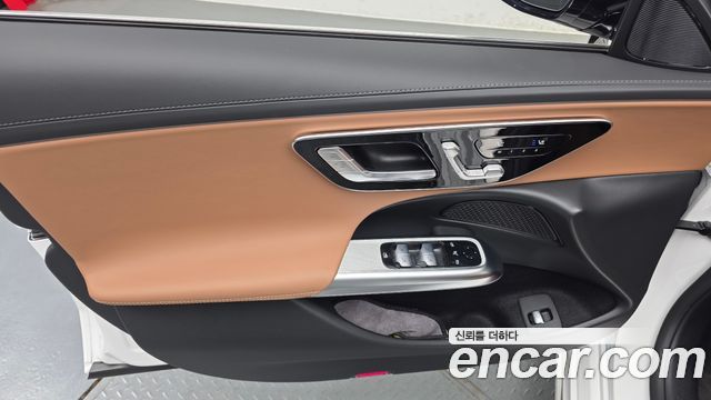 Mercedes-Benz E-Class E200 AMG Line