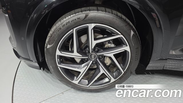 Audi Q6 e-tron Premium Quattro
