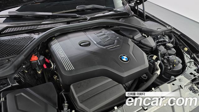 BMW 3-Series 320i