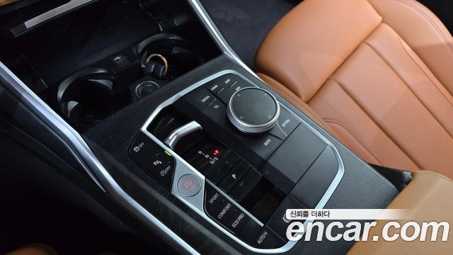 BMW 3-Series 320i