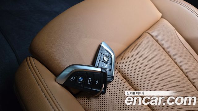 BMW 3-Series 320i