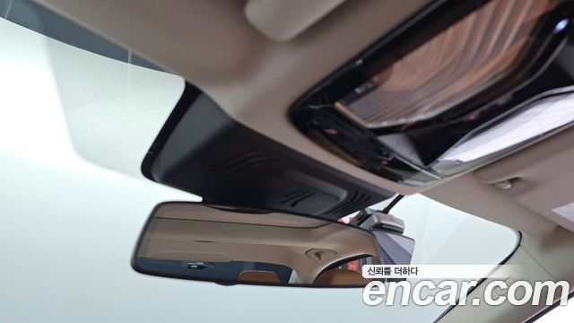 BMW 3-Series 320i