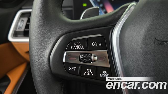 BMW 3-Series 320i