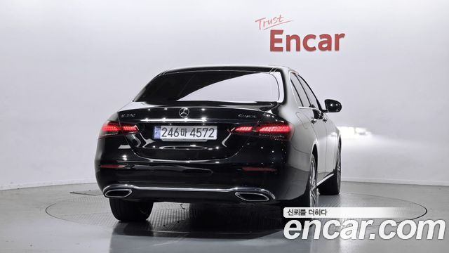 Mercedes-Benz E-Class E350 4MATIC Exclusive