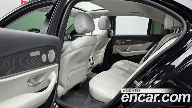 Mercedes-Benz E-Class E350 4MATIC Exclusive