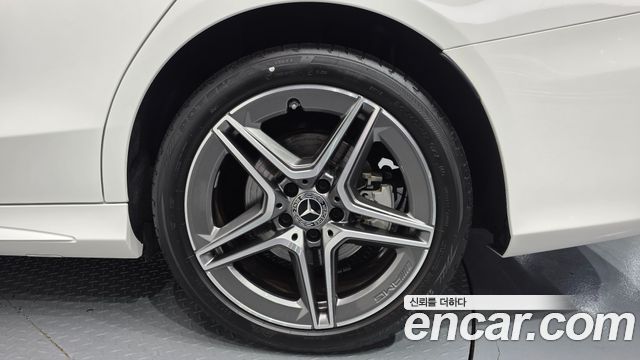 Mercedes-Benz C-Class C200 AMG Line