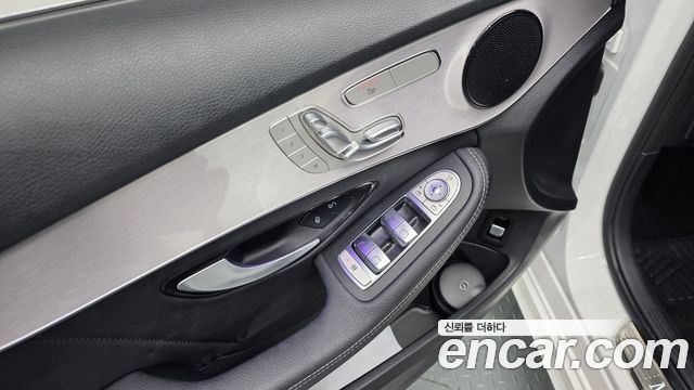 Mercedes-Benz C-Class C200 AMG Line
