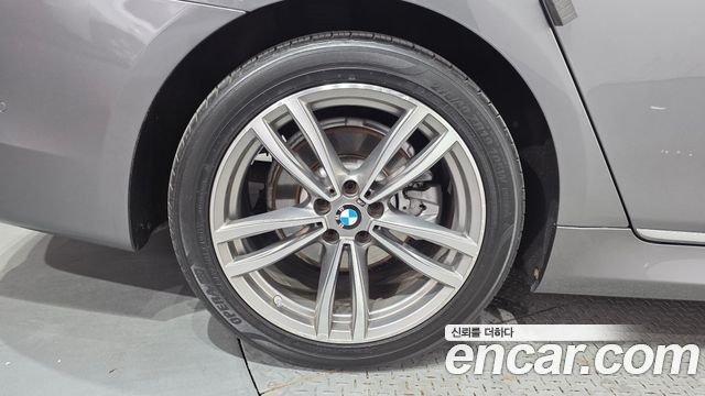 BMW 7-Series 730d xDrive M Sport