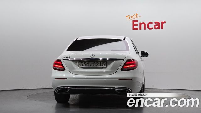 Mercedes-Benz E-Class E300 Avantgarde