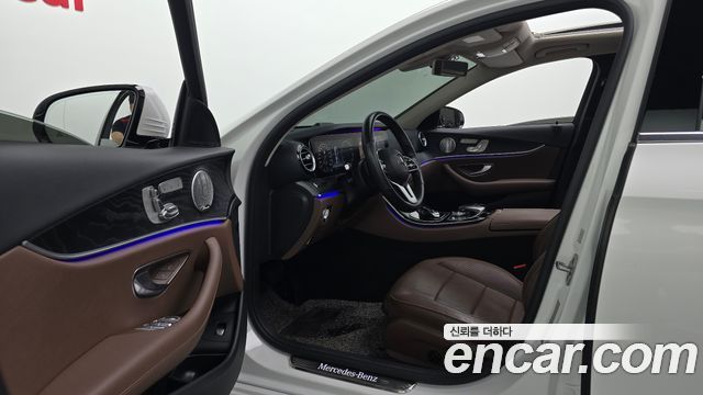 Mercedes-Benz E-Class E300 Avantgarde
