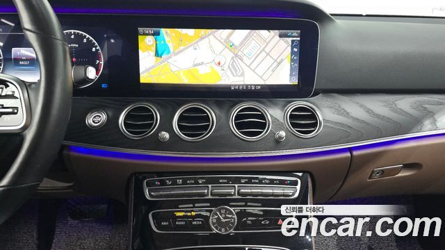 Mercedes-Benz E-Class E300 Avantgarde