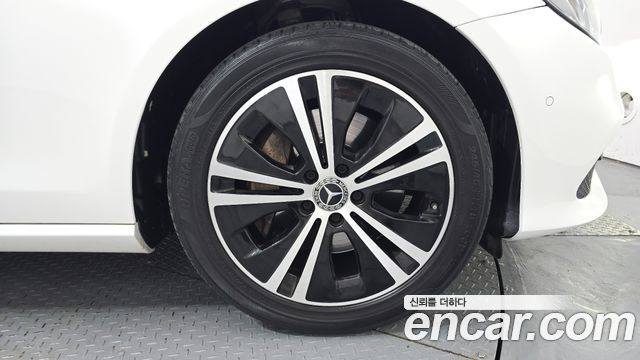Mercedes-Benz E-Class E300 Avantgarde