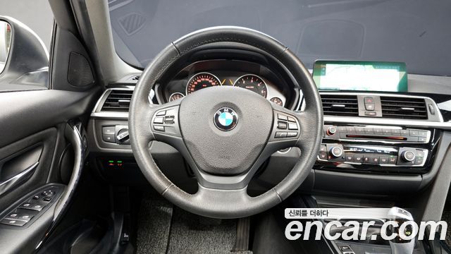 BMW 3-Series 320d