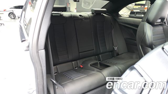 BMW 2-Series M240i xDrive Coupe