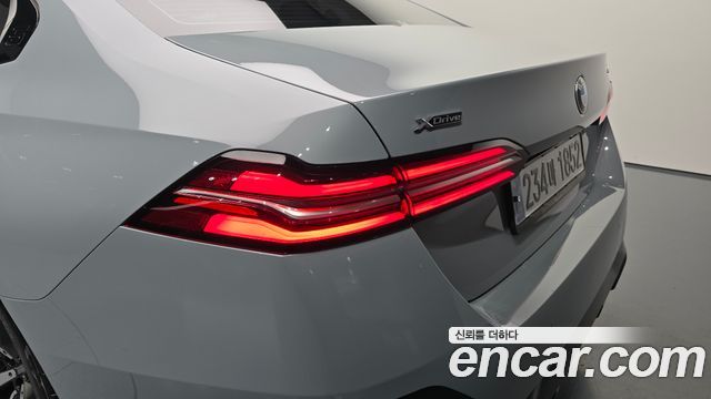 BMW 5-Series 530i xDrive M Sport