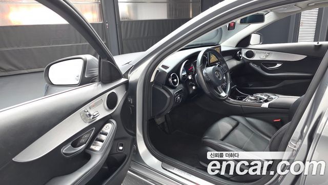 Mercedes-Benz C-Class C200 Avantgarde