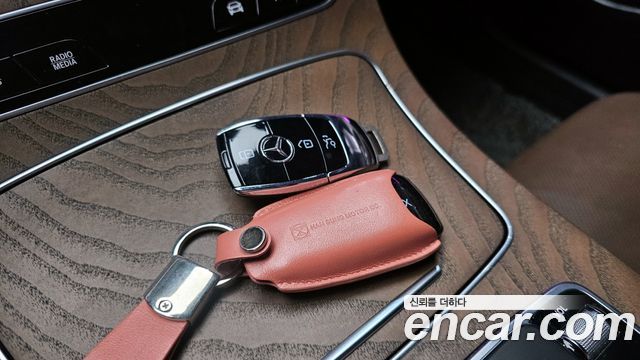 Mercedes-Benz E-Class E220d 4MATIC Exclusive