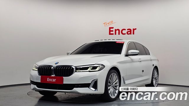 BMW 5-Series 530i xDrive Luxury