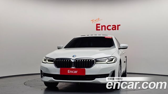 BMW 5-Series 530i xDrive Luxury