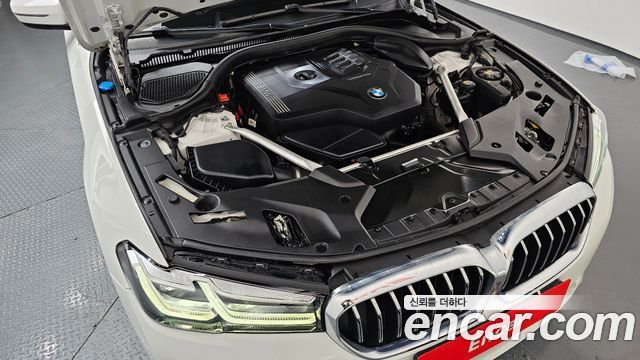 BMW 5-Series 530i xDrive Luxury