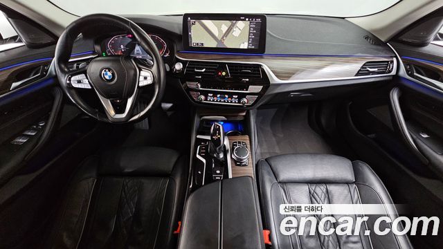 BMW 5-Series 530i xDrive Luxury