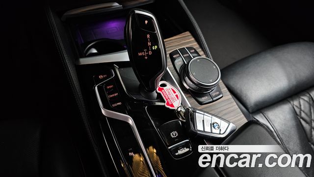 BMW 5-Series 530i xDrive Luxury
