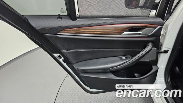 BMW 5-Series 530i xDrive Luxury