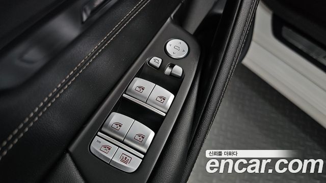 BMW 5-Series 530i xDrive Luxury