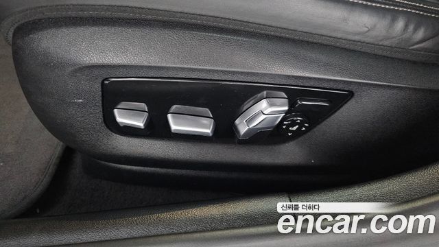 BMW 5-Series 530i xDrive Luxury
