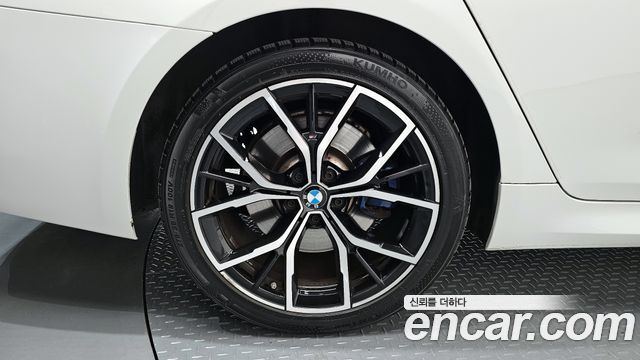 BMW 5-Series 530e M Sport
