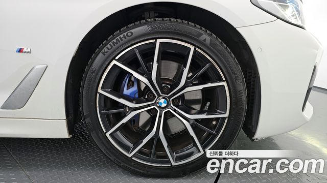 BMW 5-Series 530e M Sport