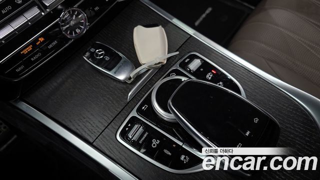 Mercedes-Benz G-Class AMG G63 Manufaktur