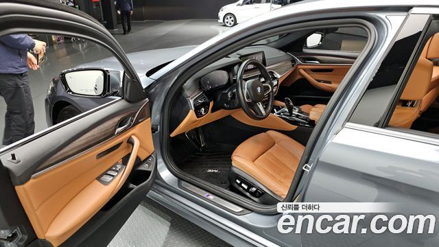 BMW 5-Series 530e M Sport