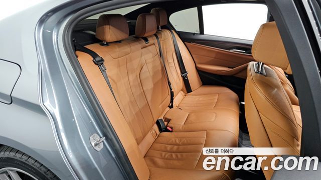 BMW 5-Series 530e M Sport