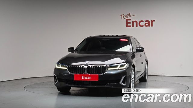 BMW 5-Series 530e Luxury