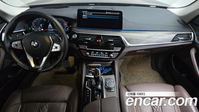 BMW 5-Series 530e Luxury