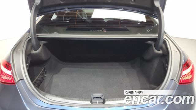 Mercedes-Benz C-Class C300 4MATIC AMG Line