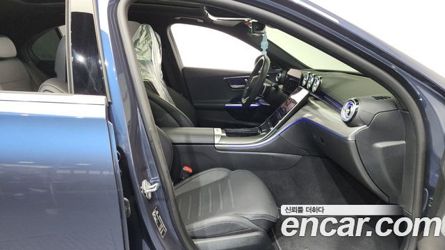 Mercedes-Benz C-Class C300 4MATIC AMG Line