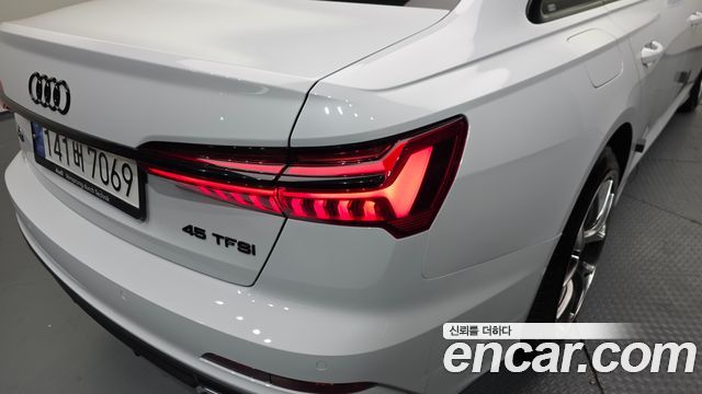Audi A6 45 TFSI Premium