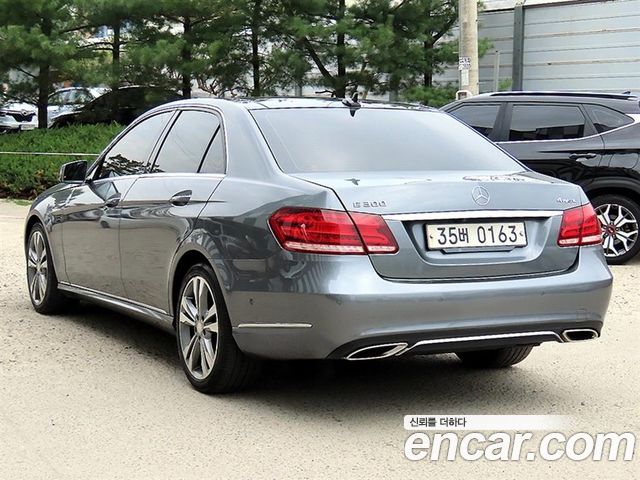 Mercedes-Benz E-Class E300 4MATIC Avantgarde