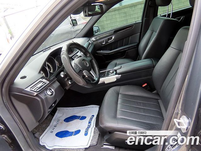 Mercedes-Benz E-Class E300 4MATIC Avantgarde