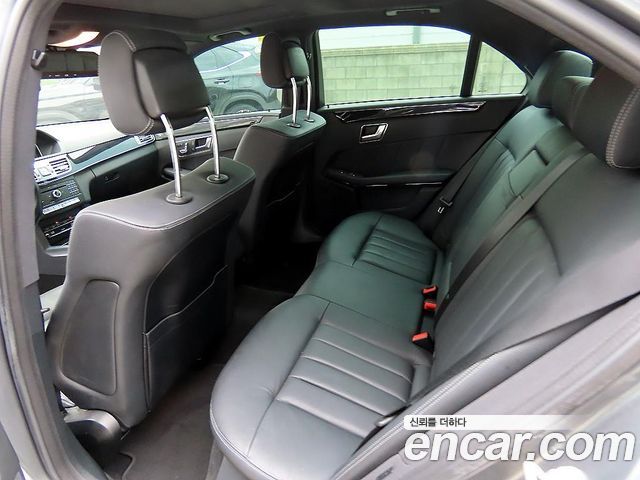 Mercedes-Benz E-Class E300 4MATIC Avantgarde