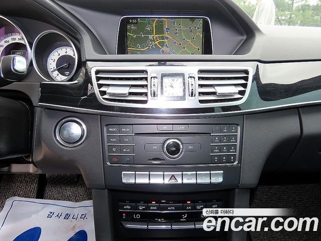 Mercedes-Benz E-Class E300 4MATIC Avantgarde