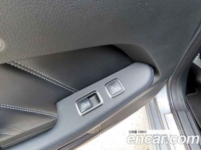 Mercedes-Benz E-Class E300 4MATIC Avantgarde