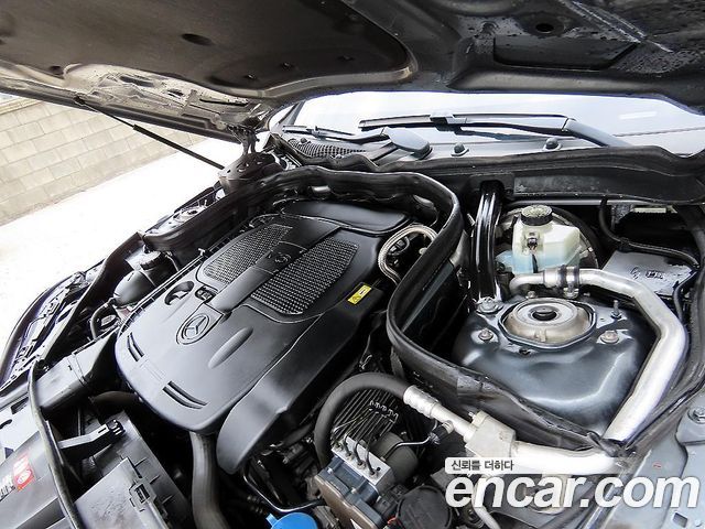 Mercedes-Benz E-Class E300 4MATIC Avantgarde