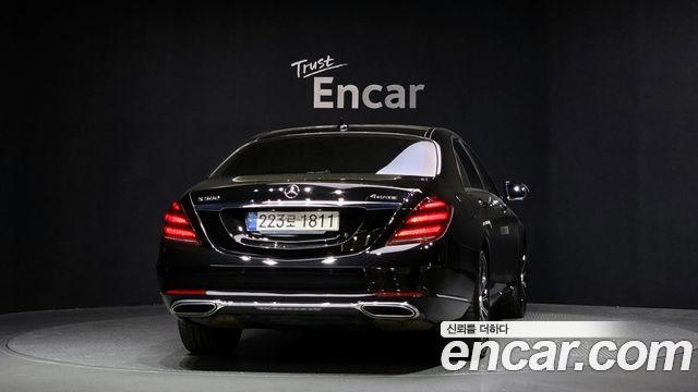 Mercedes-Benz S-Class S560L 4MATIC