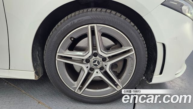 Mercedes-Benz A-Class A250 4MATIC Sedan