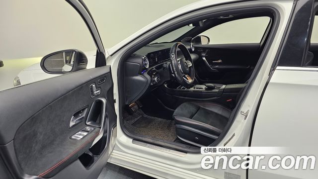 Mercedes-Benz A-Class A250 4MATIC Sedan